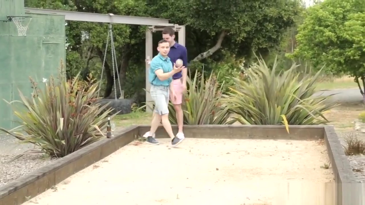 NextDoorBuddies Happy Ending Romantic Date