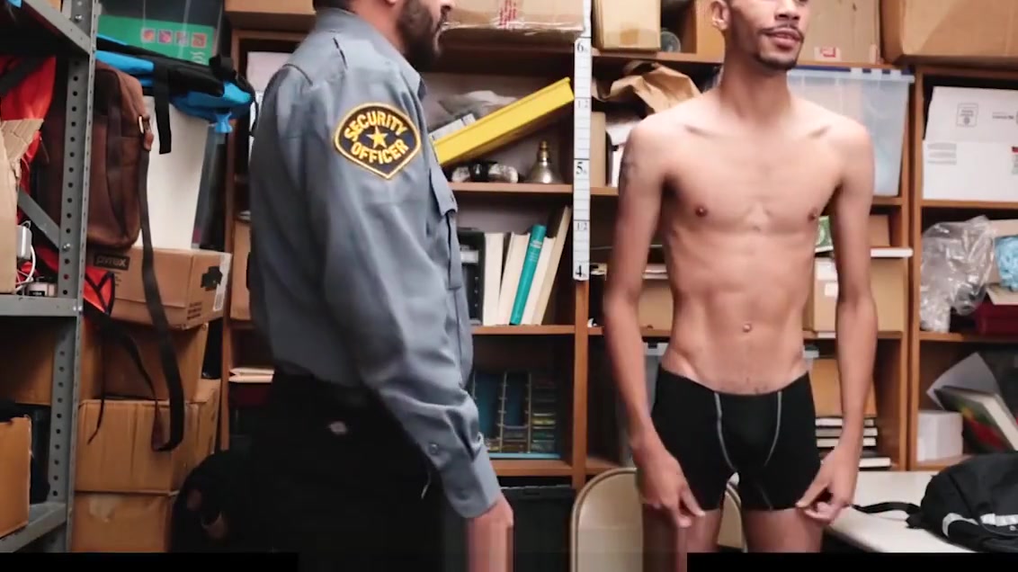 YoungPerps - Dominant security guard banged a straight thief