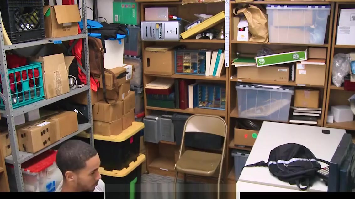 YoungPerps - Dominant security guard banged a straight thief
