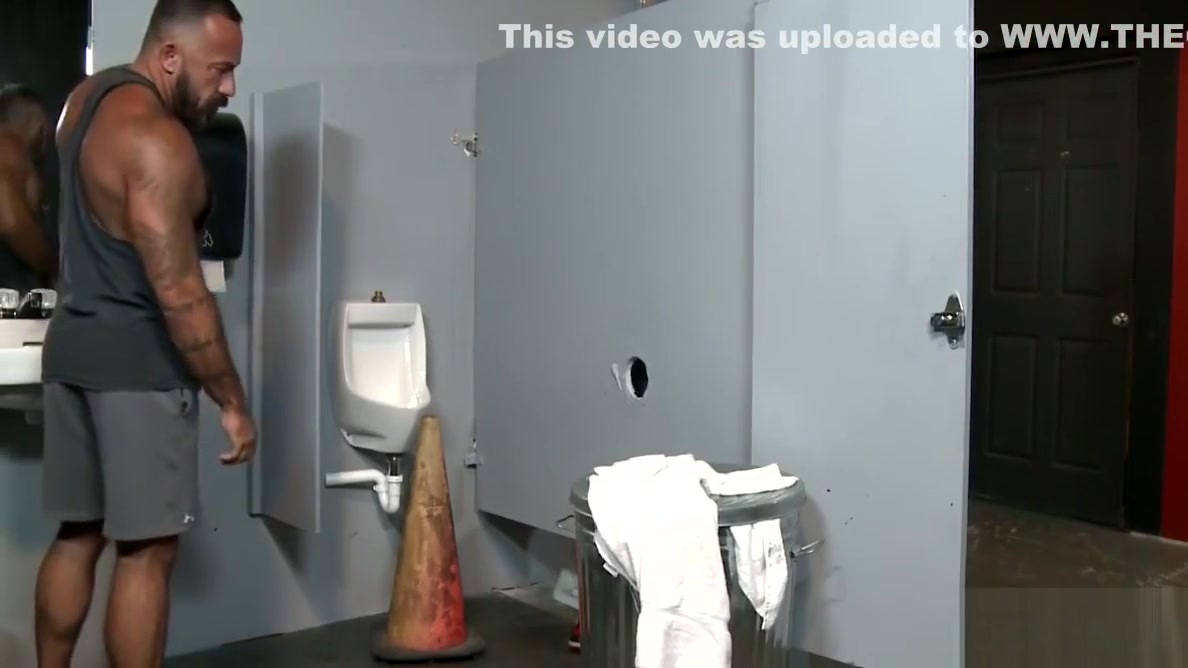 Gym Gloryhole - Alessio Romero, Brian Bonds