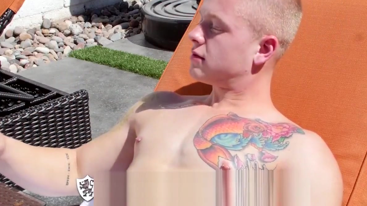 ManRoyale Innocent hunk sun tanning fuck and facial