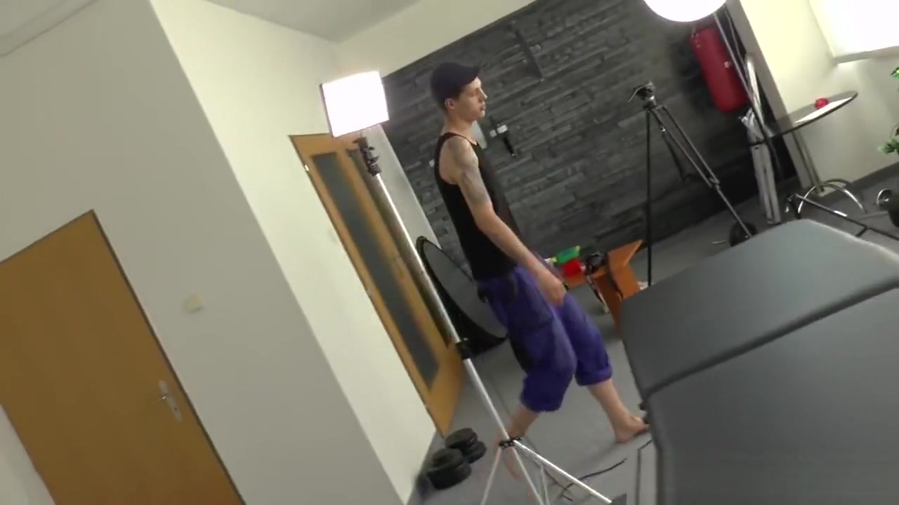 Handjob Casting - Huge Cock