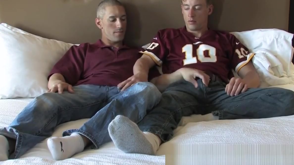Handsome army studs stroke and suck dick