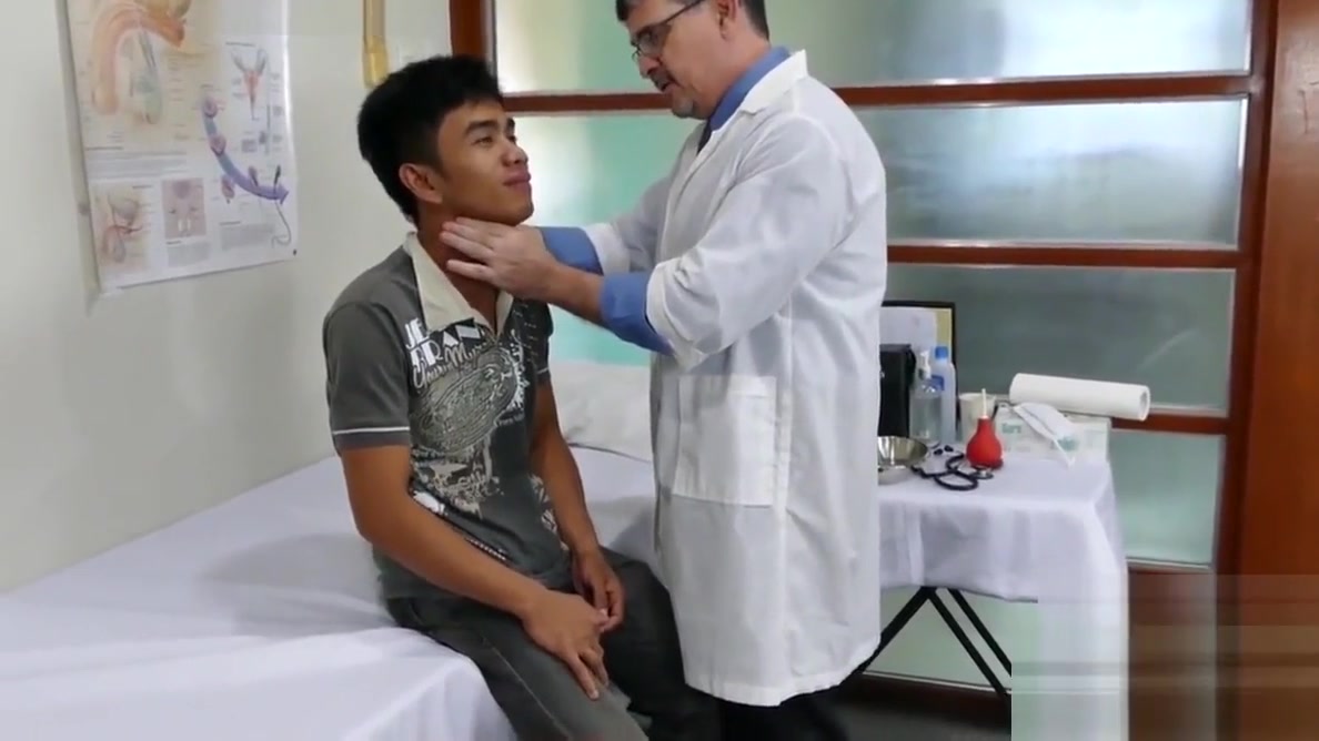 Young Asian barebacked during doctors appointment