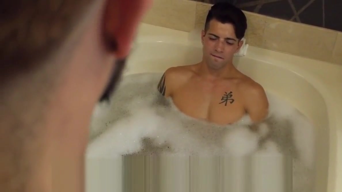 ShowerBait Str8 bait shower fuck with Casey Everett