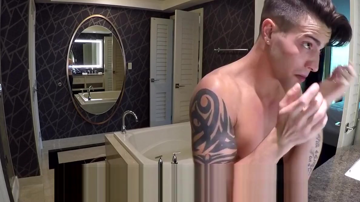 ShowerBait Str8 bait shower fuck with Casey Everett