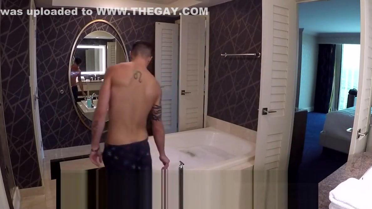ShowerBait Str8 bait shower fuck with Casey Everett