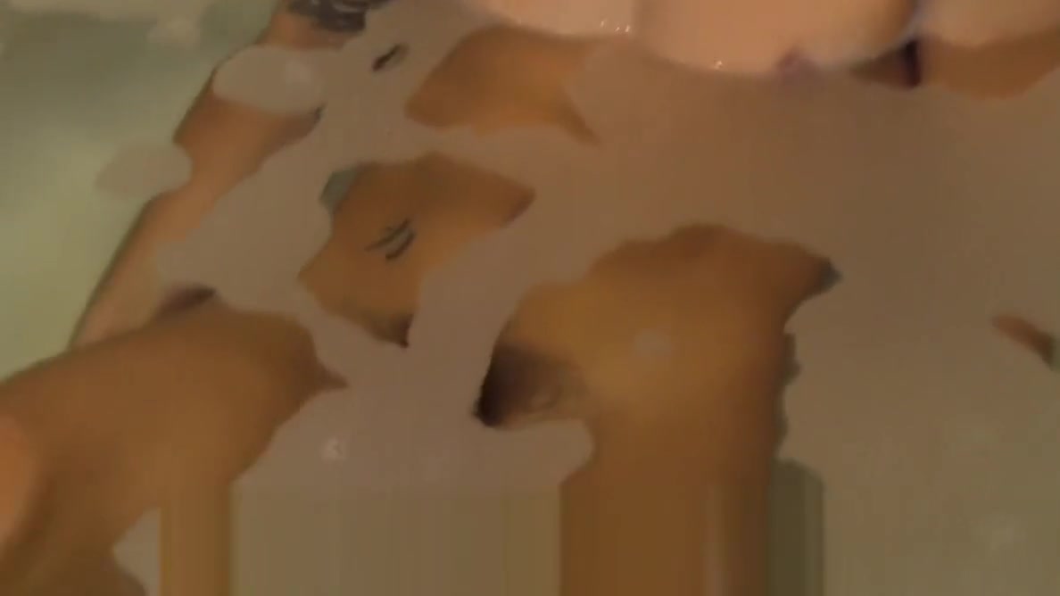 ShowerBait Str8 bait shower fuck with Casey Everett