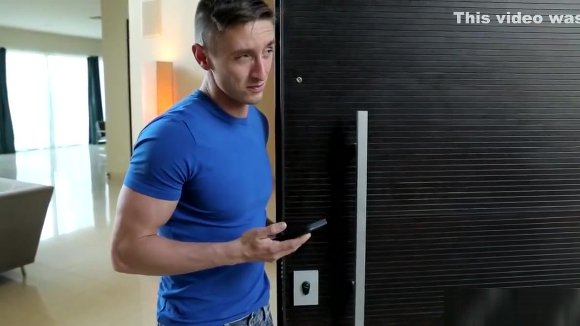 NextDoorStudios Scotty Finds a Pokemon in Lance's Yard!