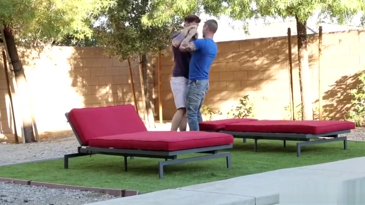 NextDoorStudios Scotty Finds a Pokemon in Lance's Yard!