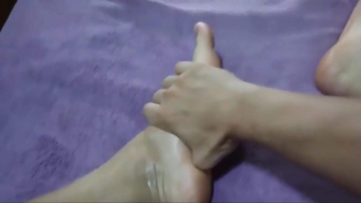 12 - Foot Massage