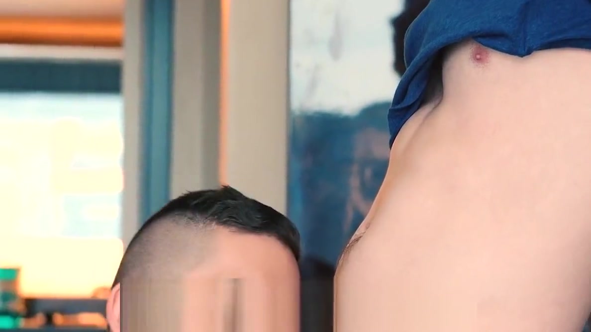 GayRoom Sexy speedo turns Kyle Kash into a sex animal
