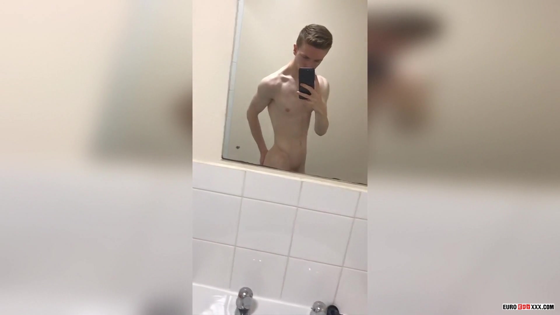 Gym Twink In The Rest Room - Alexander Light