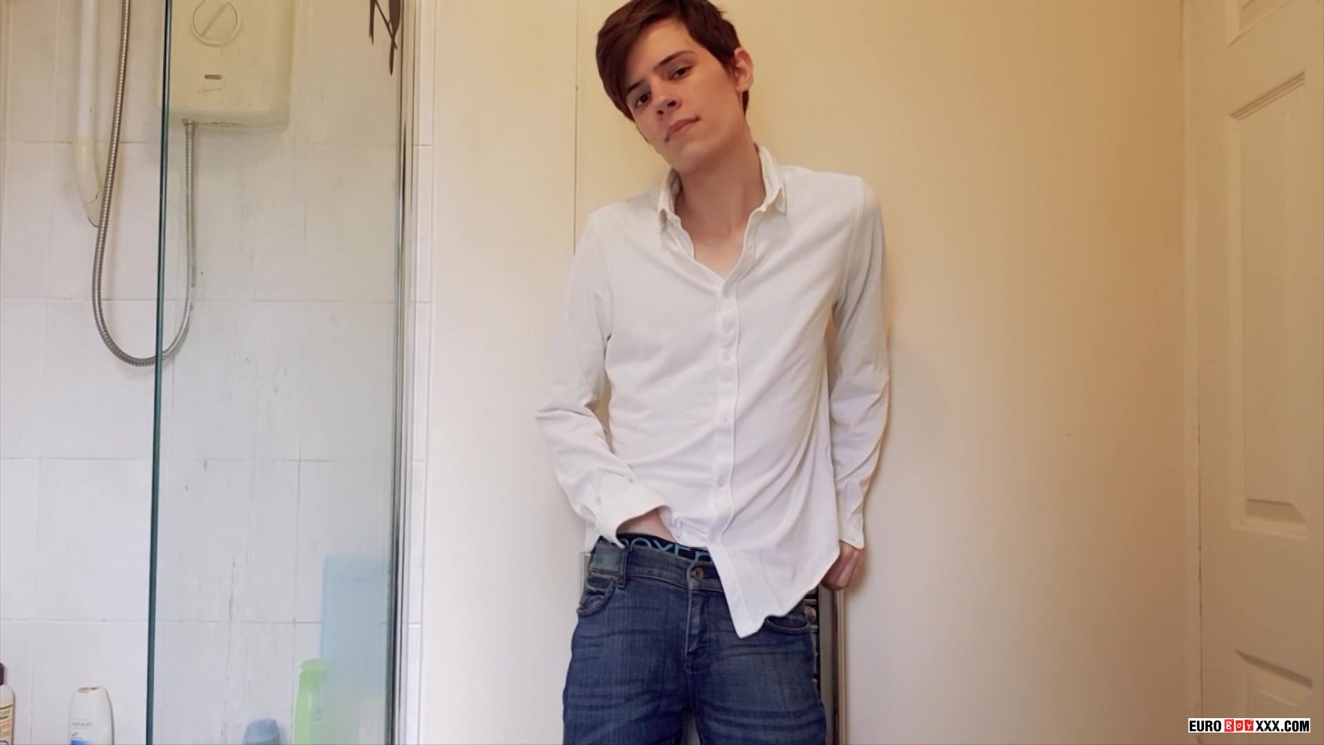 Smooth Boy In The Bathroom - Benji May