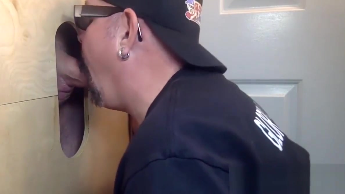 Thick and Juicey Cock At The Gloryhole