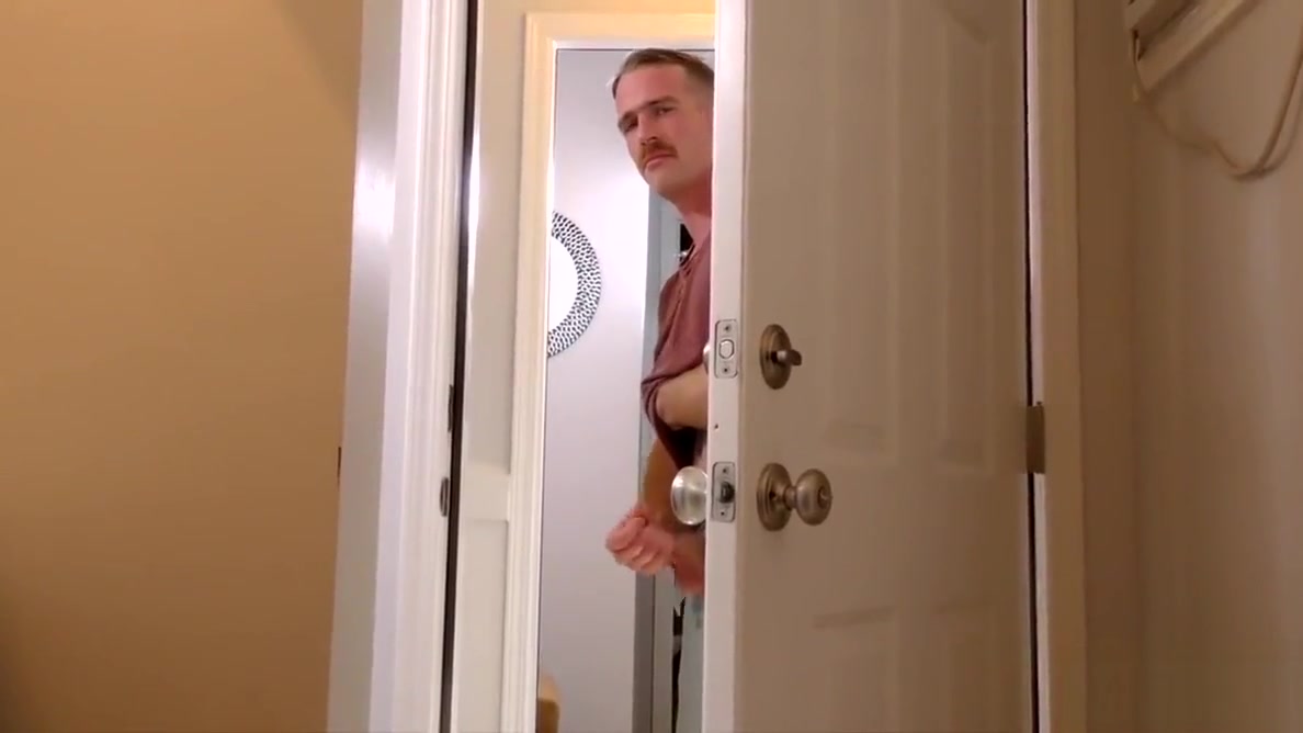 Soccer stud screwed under the shower after fellatio