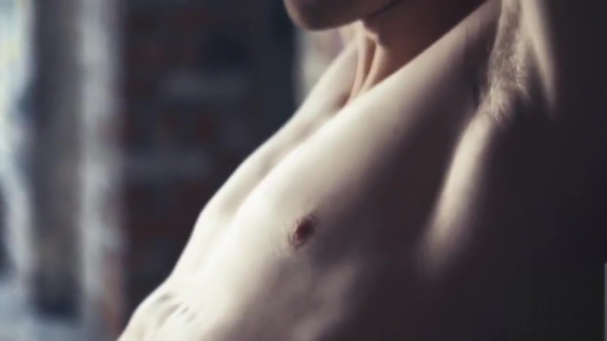 Undercover police officer sentences prisoner to bareback