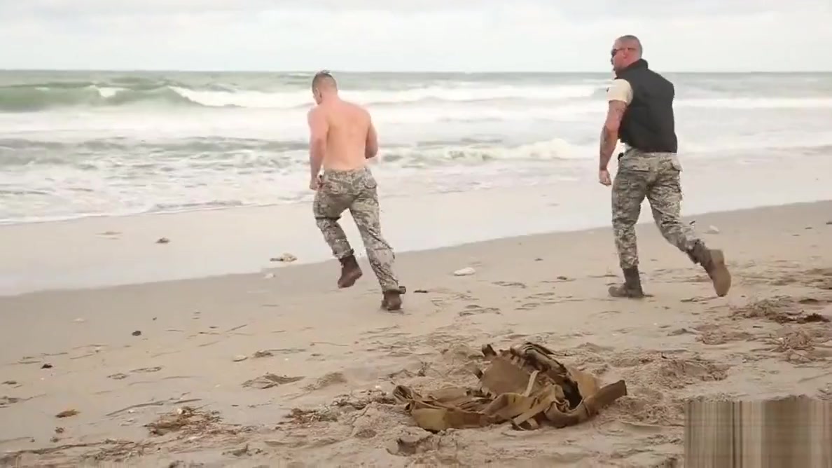 Military homos Michael Roman and Blake Hunter bang hard