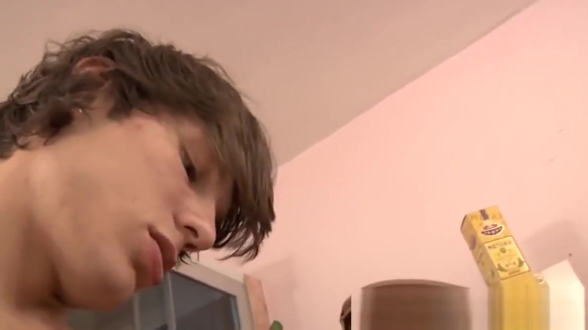 Twink anally drilled after taking a shower