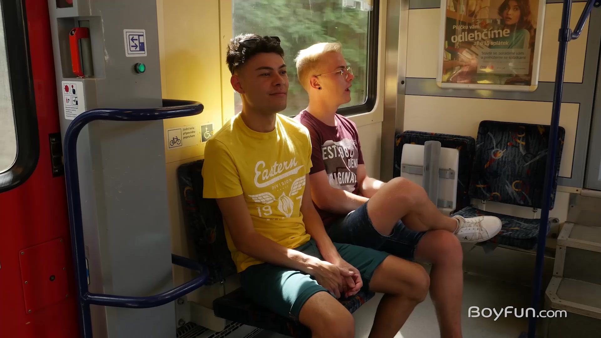 Travelling Twinks - BoyFun
