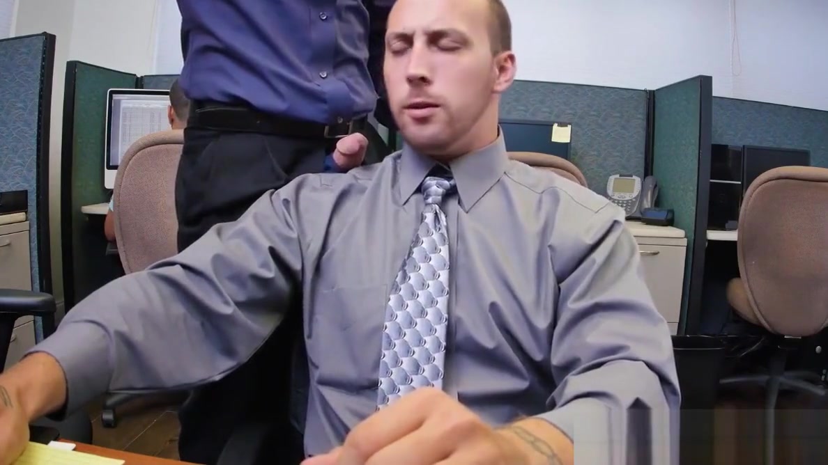 Office stud ass fucked in trio at work