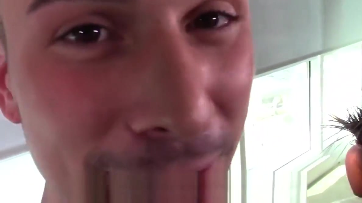 GayCastings Newcomer Sean Cross fucked by casting agent