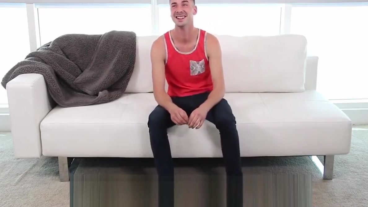 GayCastings Newcomer Sean Cross fucked by casting agent