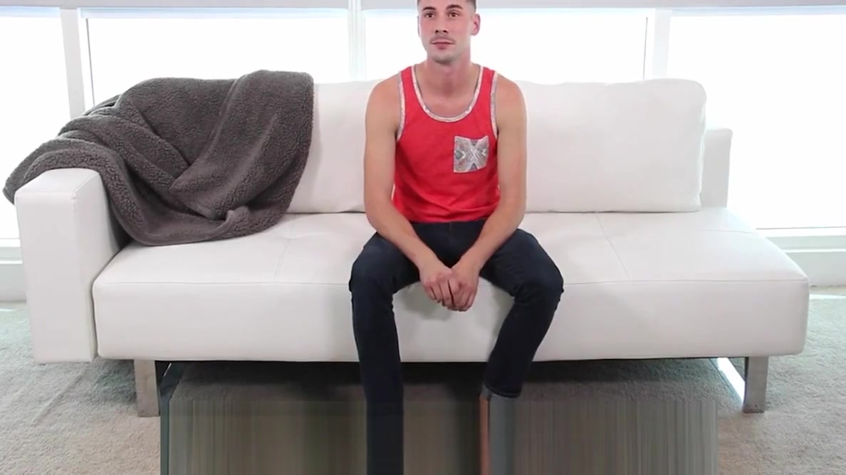GayCastings Newcomer Sean Cross fucked by casting agent