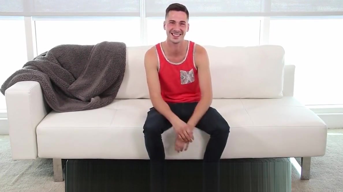 GayCastings Newcomer Sean Cross fucked by casting agent
