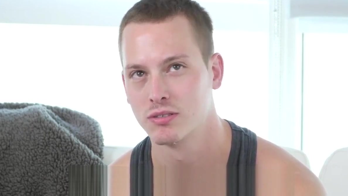 GayCastings Casting agent fucks naive newcomer Tommy Regan