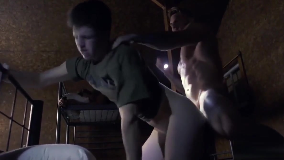 Military twink Bellamy Bradley has hardcore anal threesoem