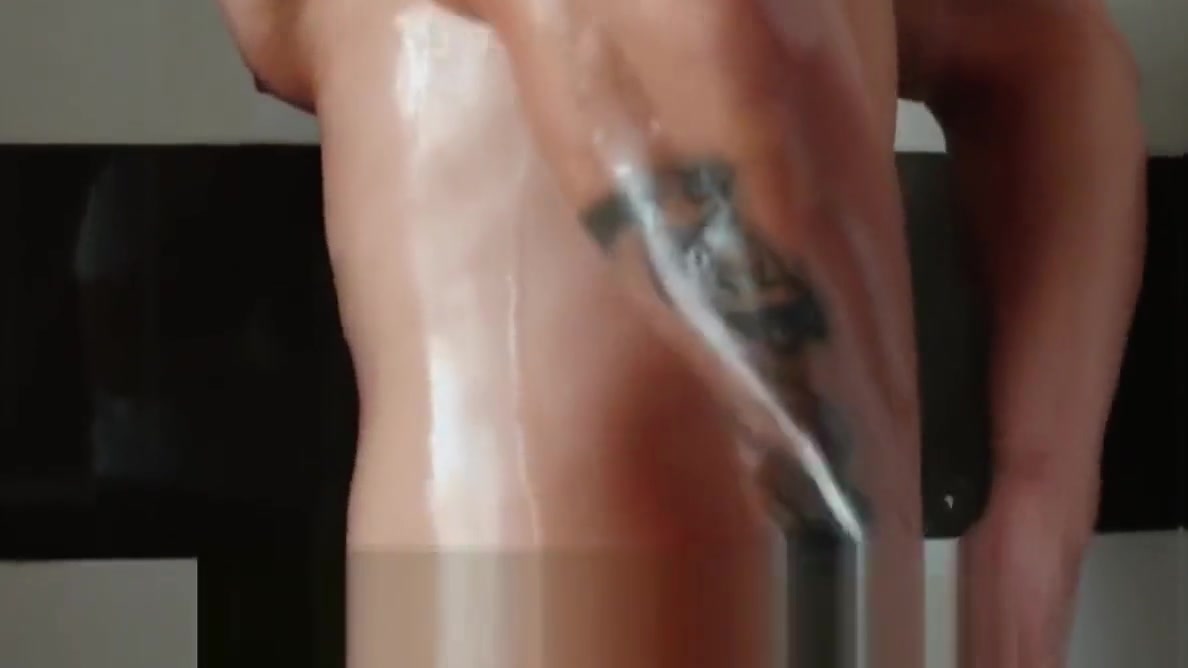 ShowerBait Bathroom masturbation foreplay leads to fuck
