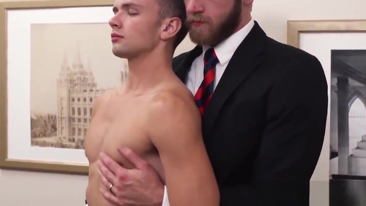 Mormon elder bearbacking and rimming innocent twink's hole