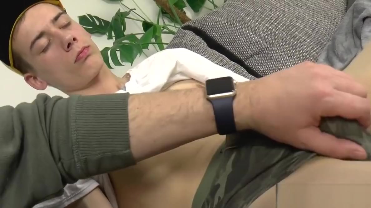 Young Skater Boy - Handjob Casting