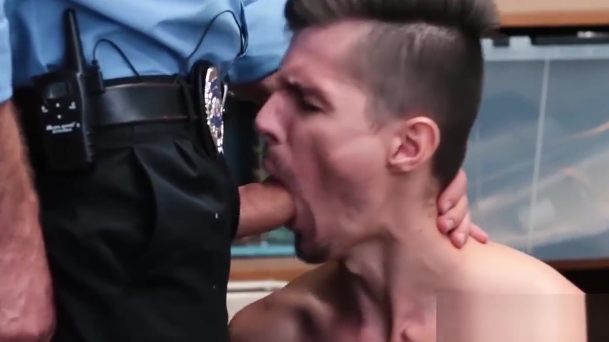 Male suspect barebacked until a blasting ending by officer