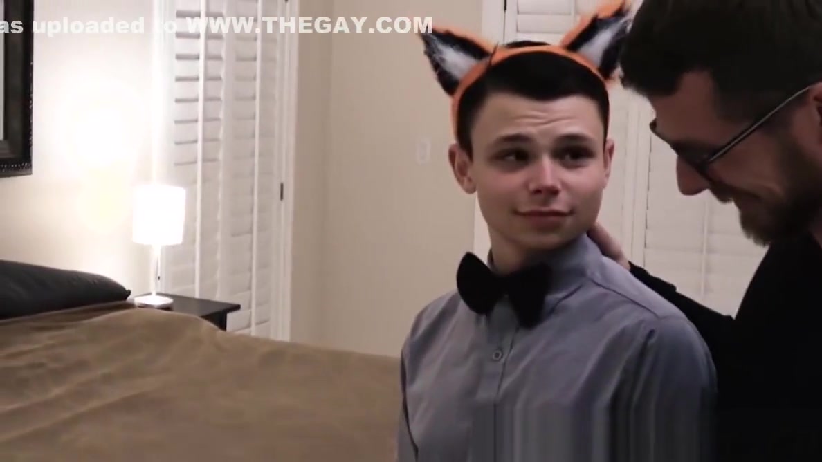 Little twink barebacked and spitroasted in taboo threesome