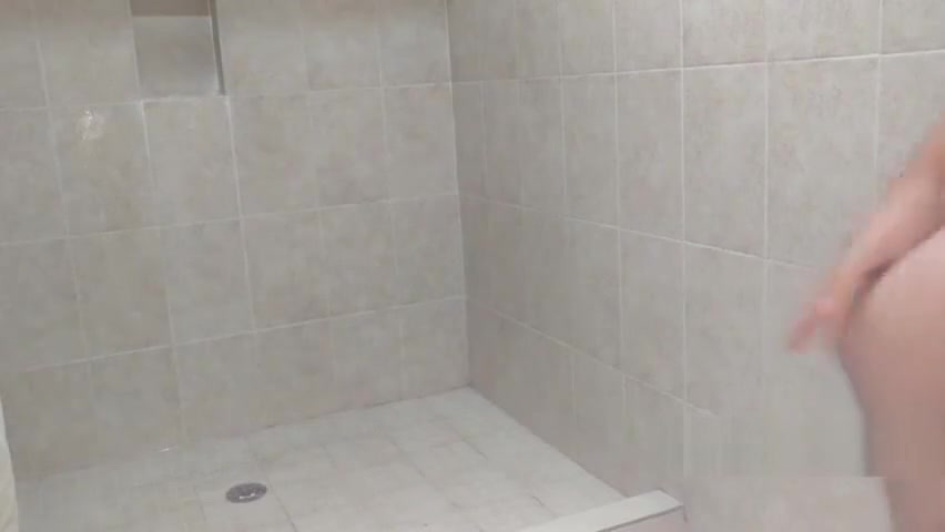 Latin twinks fuck in the bathhouse showers