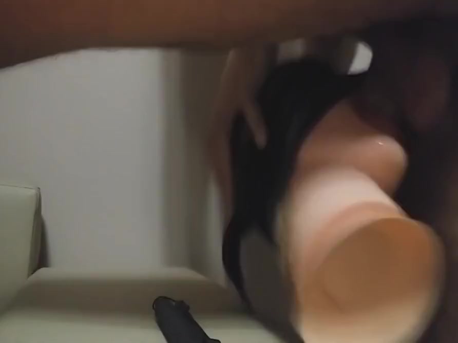 My sextoy goes kinky again
