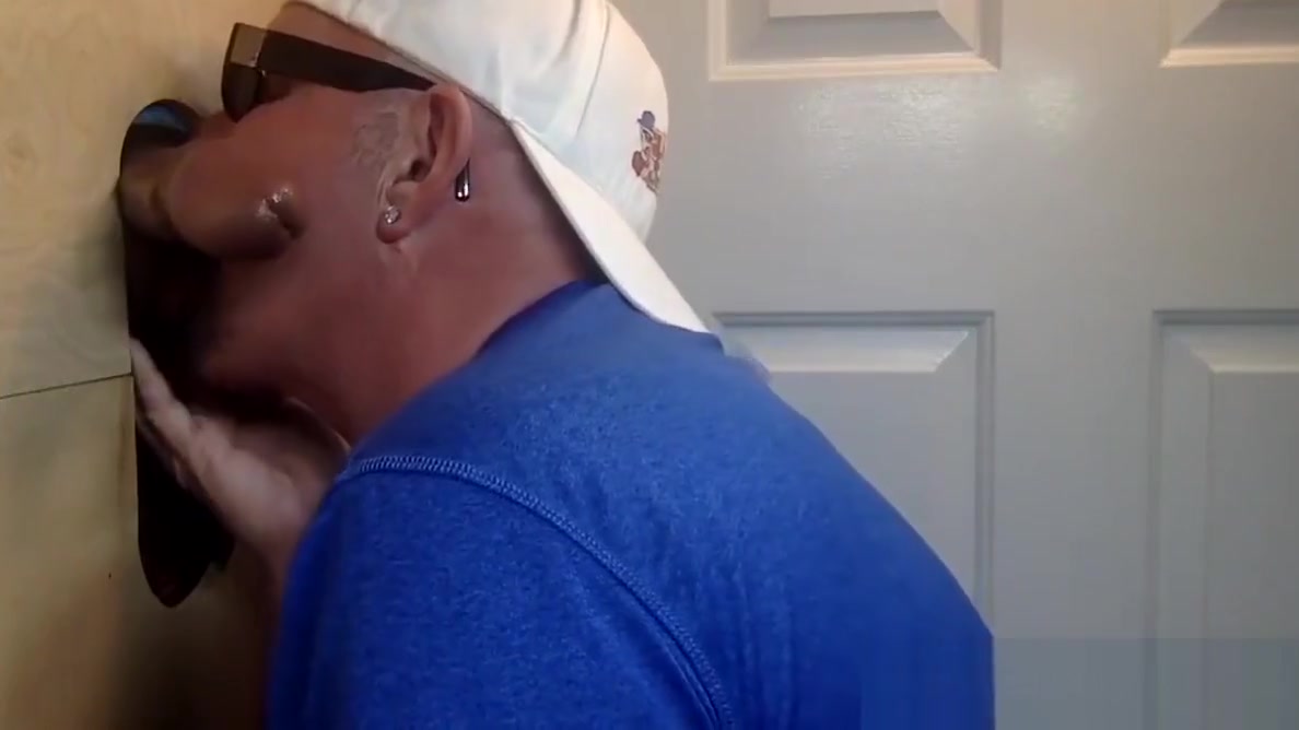 Big Cock Delivers At The Gloryhole