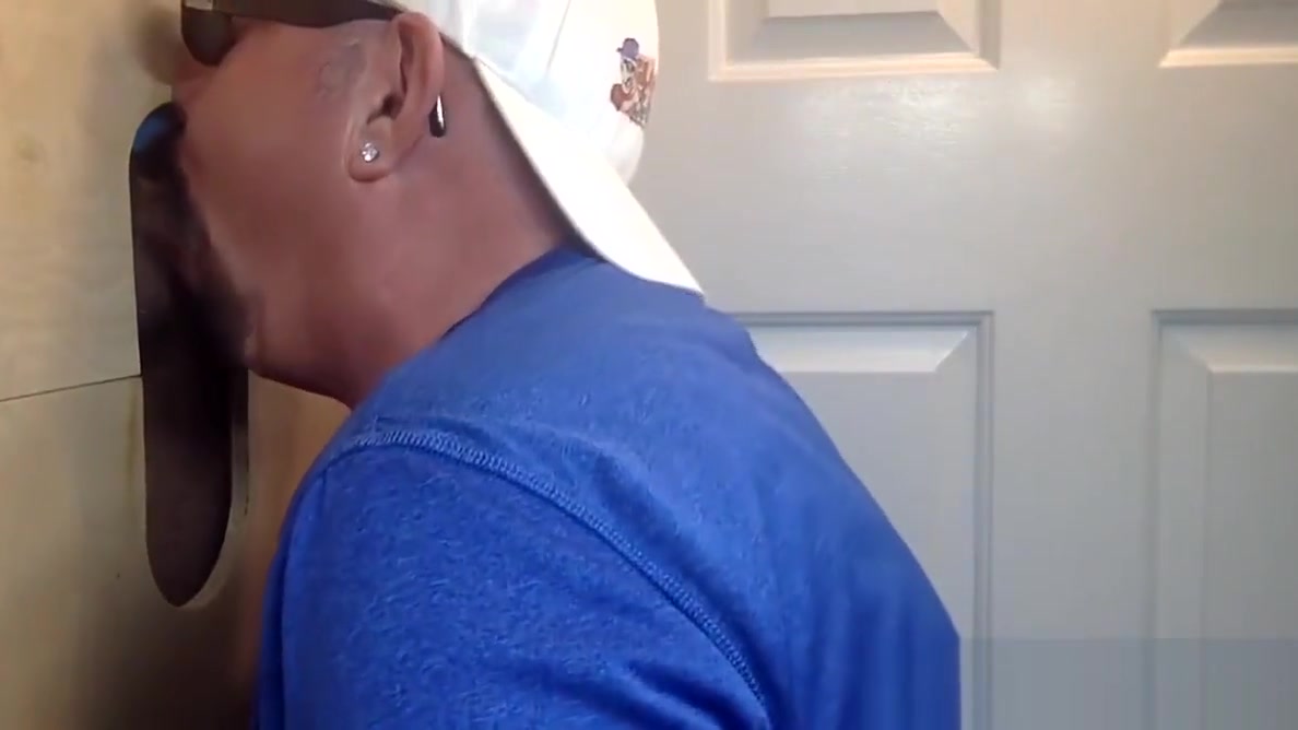 Big Cock Delivers At The Gloryhole