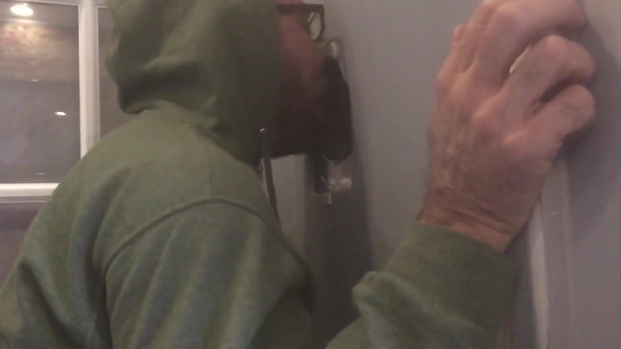 Long Black Cock Texts 215-817-5253 for Deep-Throat at Philly Glory Hole