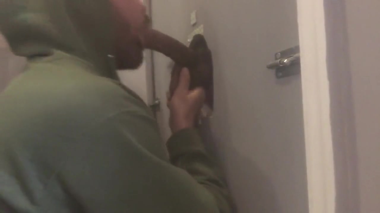 Long Black Cock Texts 215-817-5253 for Deep-Throat at Philly Glory Hole