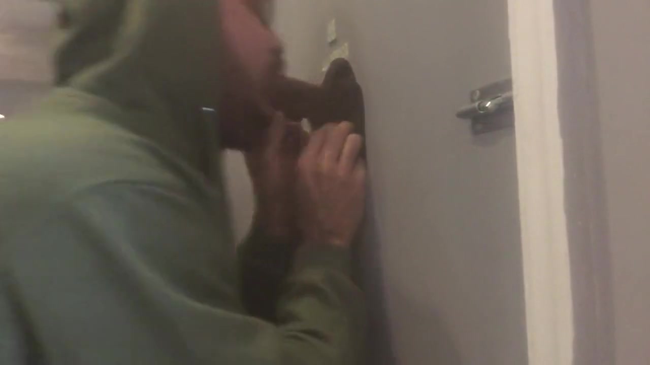 Long Black Cock Texts 215-817-5253 for Deep-Throat at Philly Glory Hole