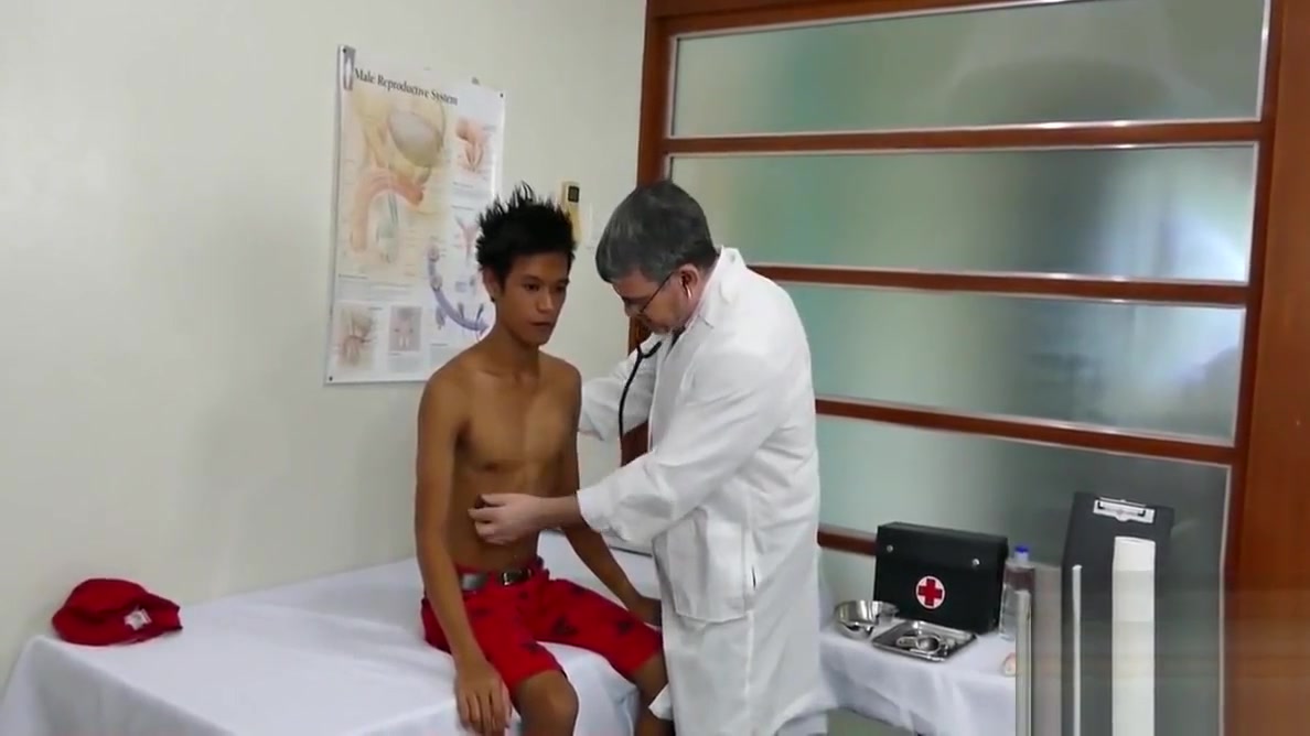 Doctor Step daddy tugs twink before shoving his rod deep inside