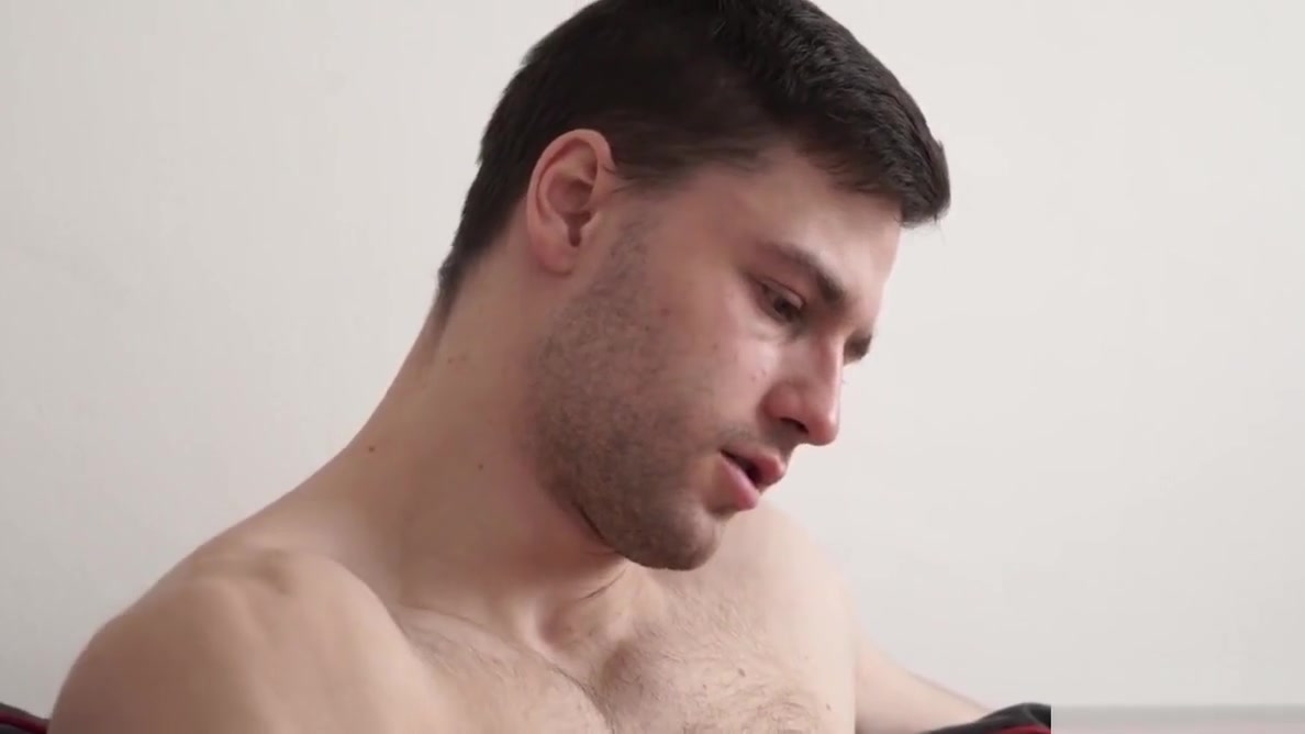 Maskurbate Straight Euro Real Estate Broker Masturbating