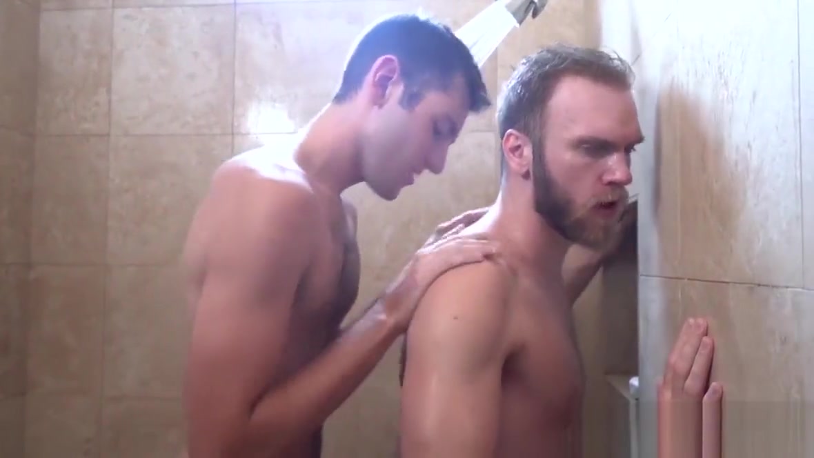 Kinky Mormon butt munchers go down on each other in shower