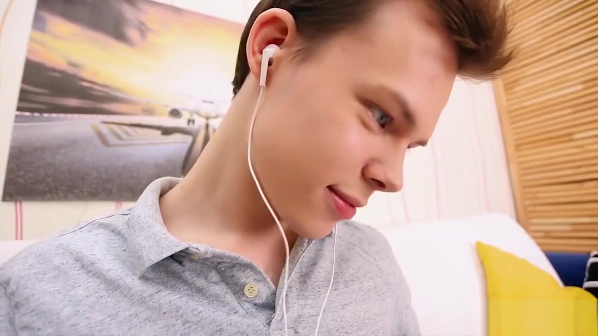 Hung twink Kristian showers himself with cum