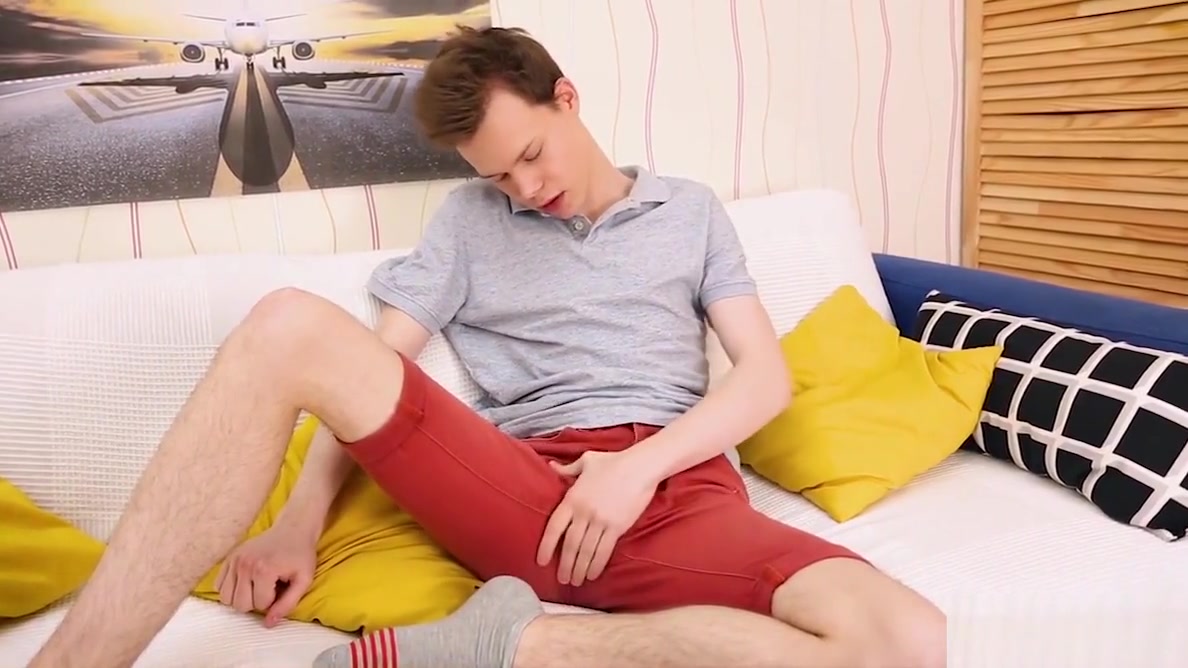 Hung twink Kristian showers himself with cum