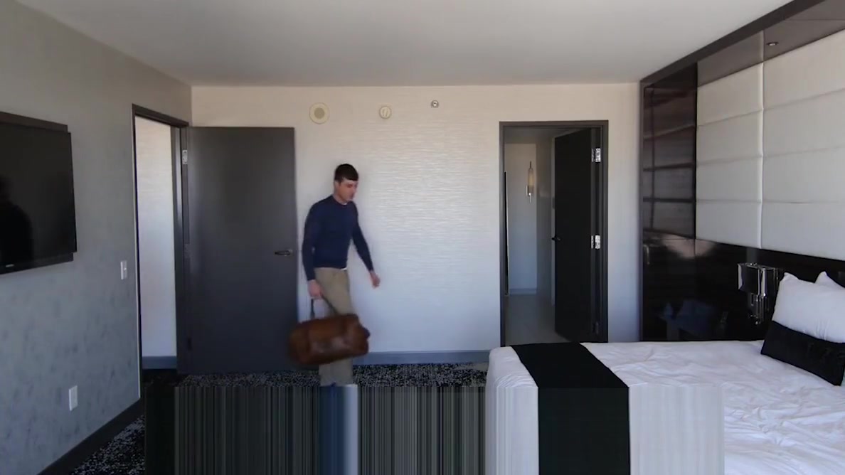 ShowerBait Hotel Bell Hop Fucks Str8 Guest