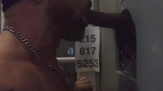 Gloryhole in Philadelphia Services Mushroom Head